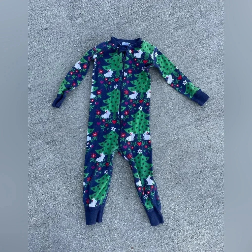 EUC Hanna Andersson zip up pajama 2T one piece comfy Christmas Trees Bunnies - Picture 1 of 4